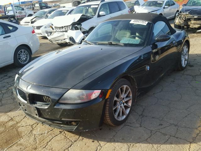 4USBU33507LW73038 - 2007 BMW Z4 3.0 BLACK photo 2