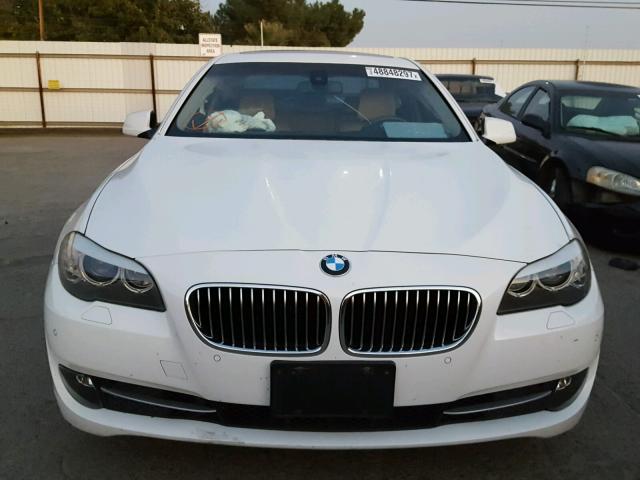 WBAFR1C5XBC745575 - 2011 BMW 528 I WHITE photo 9