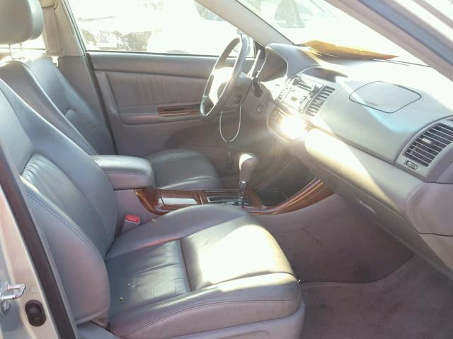 4T1BF32K14U069331 - 2004 TOYOTA CAMRY LE ვერცხლისფერი ფოტო 5