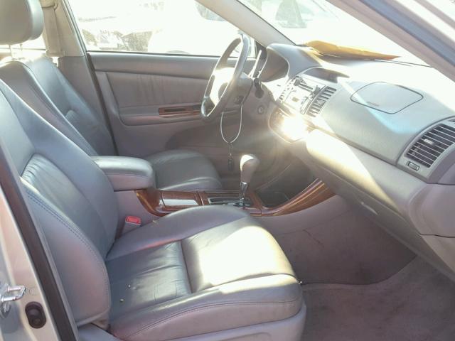 4T1BF32K14U069331 - 2004 TOYOTA CAMRY LE SILVER photo 5