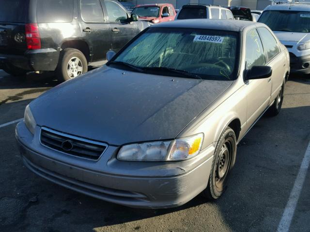 4T1BF22K5YU110351 - 2000 TOYOTA CAMRY LE GRAY photo 2