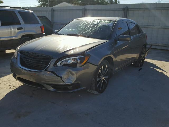 1C3CCBCG1DN503493 - 2013 CHRYSLER 200 LIMITE GRAY photo 2