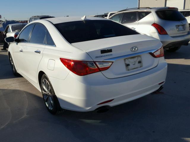 5NPEC4AC6BH116287 - 2011 HYUNDAI SONATA SE WHITE photo 3