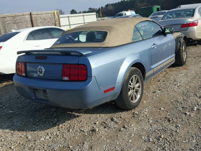 1ZVFT84N755244015 - 2005 FORD MUSTANG BLUE photo 4