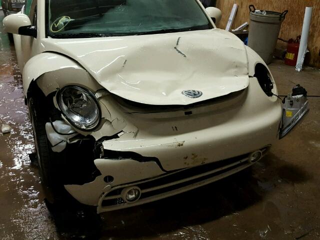 3VWCK21Y73M330675 - 2003 VOLKSWAGEN NEW BEETLE 白色 照片 9