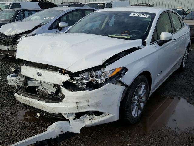 3FA6P0LU0HR381256 - 2017 FORD FUSION SE WHITE photo 2