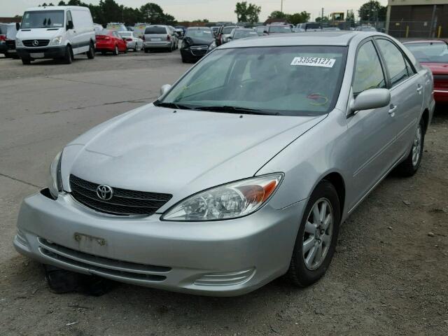 4T1BF30K92U034889 - 2002 TOYOTA CAMRY LE BEIGE photo 2