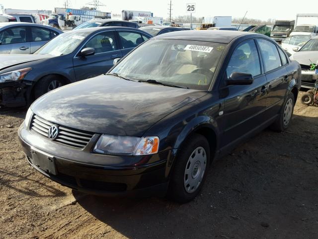 WVWMA63B7XE185286 - 1999 VOLKSWAGEN PASSAT GLS BLACK photo 2