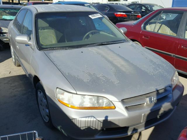 1HGCG5643WA233357 - 1998 HONDA ACCORD LX SILVER photo 1