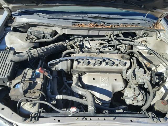 1HGCG5643WA233357 - 1998 HONDA ACCORD LX SILVER photo 7