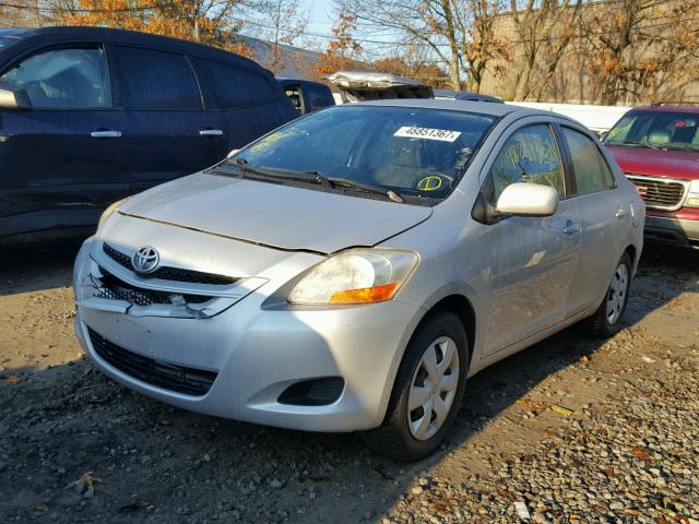 JTDBT923871033473 - 2007 TOYOTA YARIS SILVER photo 2