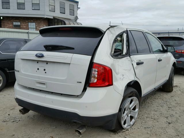 2FMDK4GC8CBA83159 - 2012 FORD EDGE SE WHITE photo 4