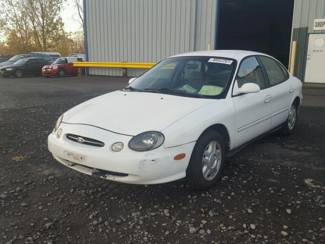 1FAFP53UXXG223266 - 1999 FORD TAURUS SE WHITE photo 2