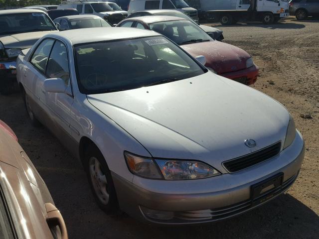 JT8BF22G0V0060010 - 1997 LEXUS ES 300 WHITE photo 1