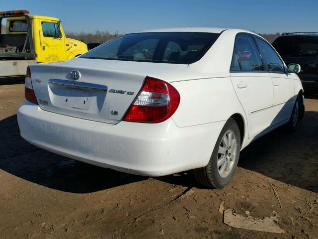 4T1BF30K62U022621 - 2002 TOYOTA CAMRY LE WHITE photo 4