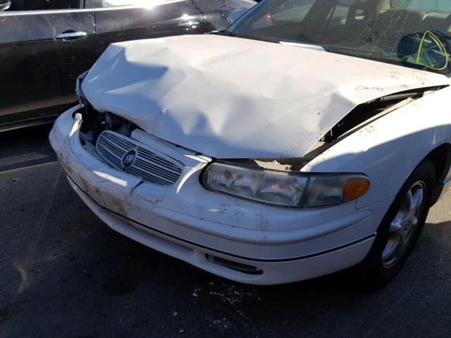 2G4WB52K831288435 - 2003 BUICK REGAL LS WHITE photo 10