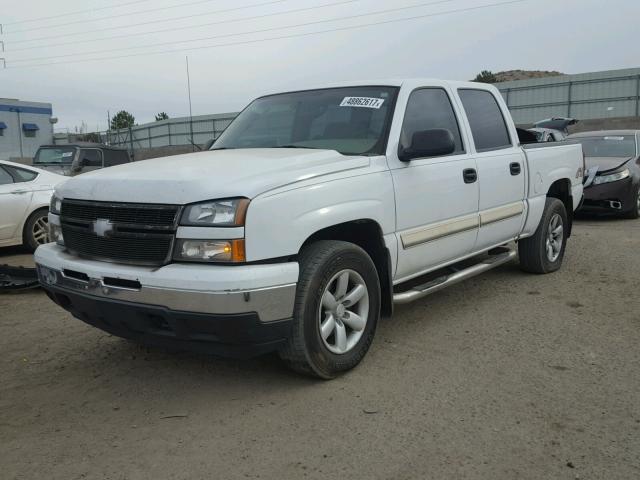 2GCEK13V771173297 - 2007 CHEVROLET SILVERADO WHITE photo 2