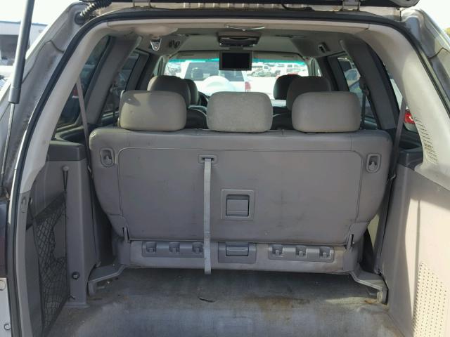 5FNRL18964B023488 - 2004 HONDA ODYSSEY EX SILVER photo 9