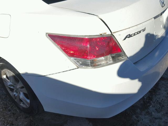 1HGCP26479A003629 - 2009 HONDA ACCORD LXP WHITE photo 9