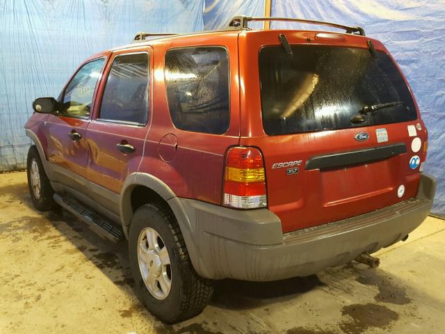 1FMYU04121KF60775 - 2001 FORD ESCAPE XLT RED photo 3