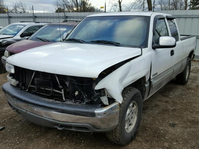 1GCEK19T71E316406 - 2001 CHEVROLET SILVERADO WHITE photo 2