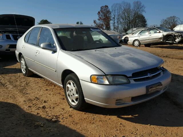 1N4DL01D2XC177660 - 1999 NISSAN ALTIMA XE SILVER photo 1