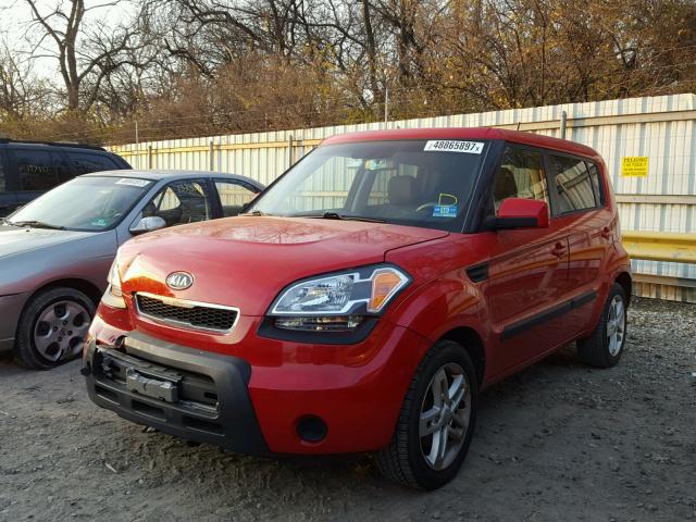 KNDJT2A23B7223523 - 2011 KIA SOUL + RED photo 2