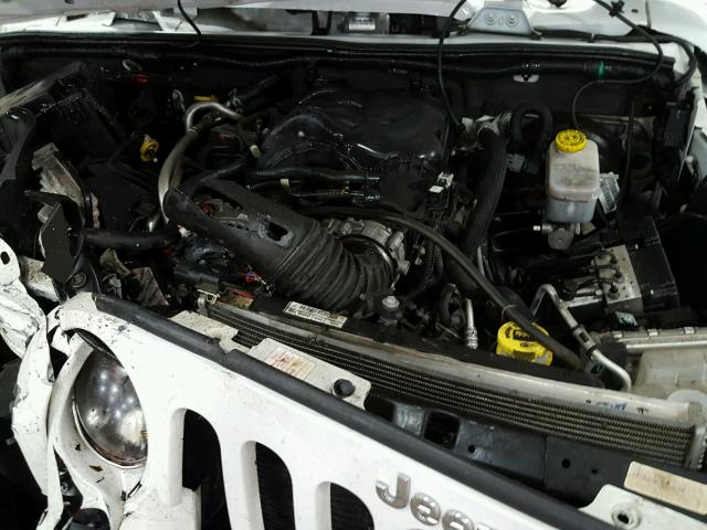 1C4AJWAG6CL266447 - 2012 JEEP WRANGLER S WHITE photo 7