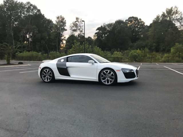 WUAGNAFG5EN001412 - 2014 AUDI R8 5.2 QUA WHITE photo 10