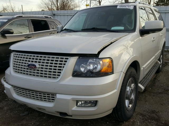 1FMFU20505LA31756 - 2005 FORD EXPEDITION SILVER photo 2