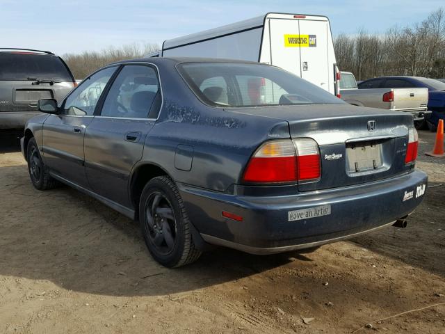 1HGCD5633VA225385 - 1997 HONDA ACCORD LX BLUE photo 3