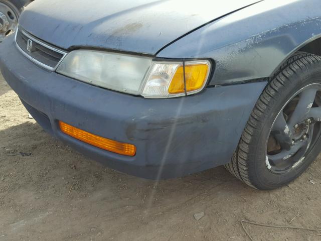 1HGCD5633VA225385 - 1997 HONDA ACCORD LX BLUE photo 9