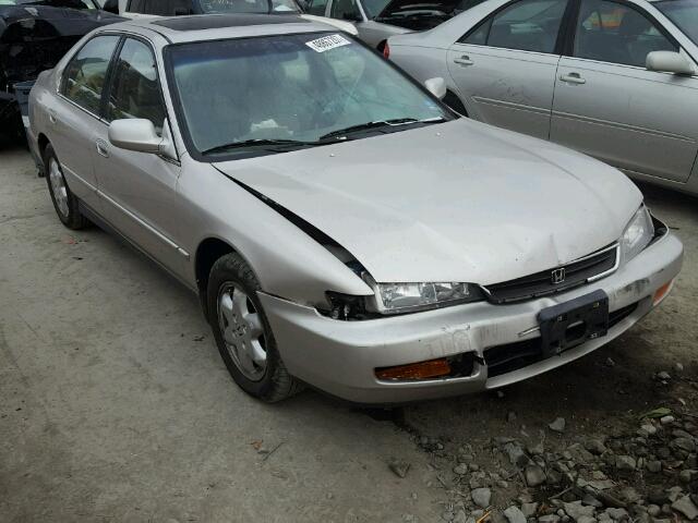 1HGCE6674TA003084 - 1996 HONDA ACCORD EX SILVER photo 1