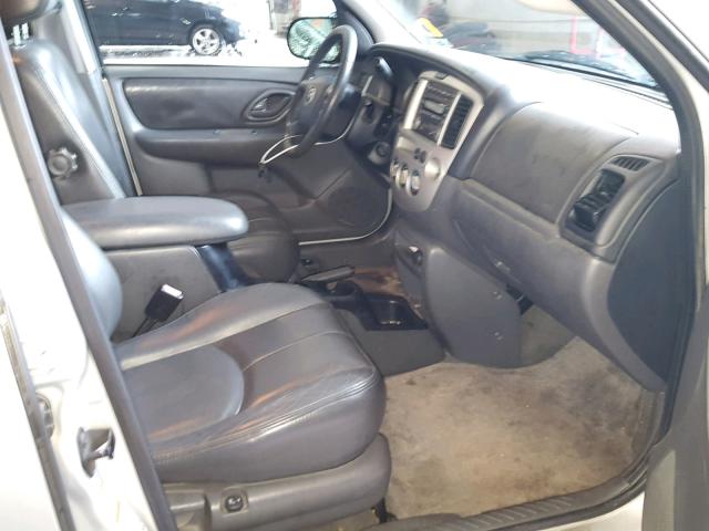 4F2CZ06154KM24030 - 2004 MAZDA TRIBUTE ES 银色 照片 5