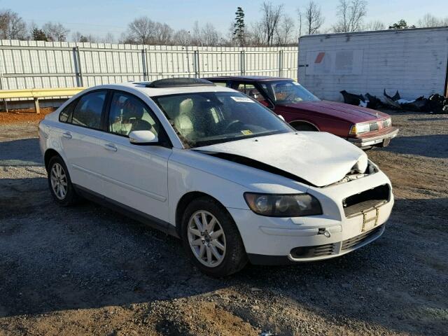 YV1MS682362181512 - 2006 VOLVO S40 T5 WHITE photo 1