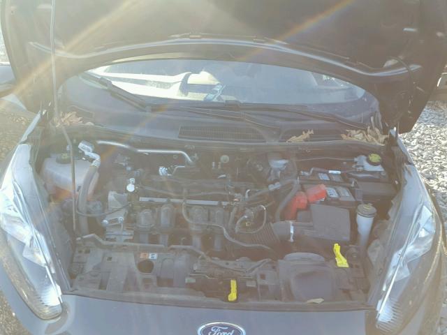 3FADP4BJXGM207678 - 2016 FORD FIESTA SE GRAY photo 7