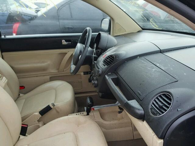 3VWPG31C09M510392 - 2009 VOLKSWAGEN NEW BEETLE 黑色 照片 5