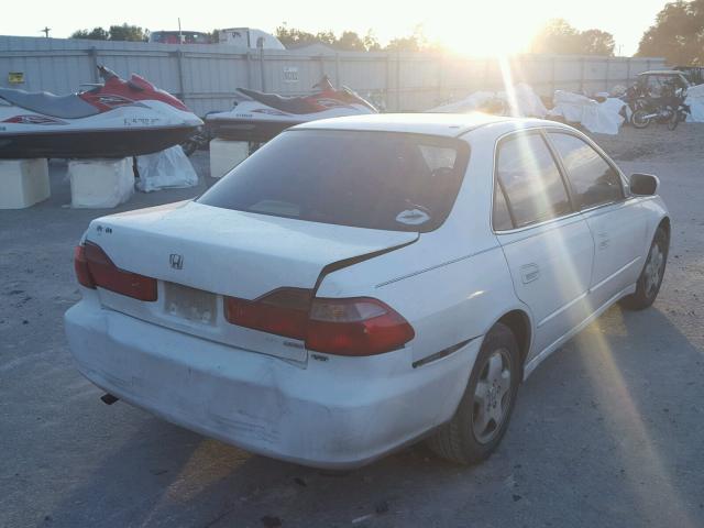 1HGCG165XXA035975 - 1999 HONDA ACCORD EX WHITE photo 4