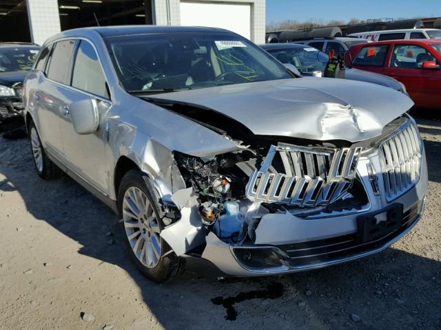 2LMHJ5AR3ABJ20627 - 2010 LINCOLN MKT SILVER photo 1