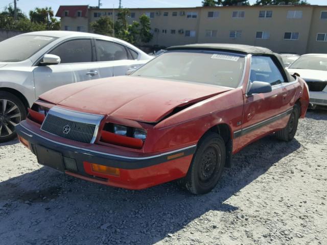 1C3XU4532NF262463 - 1992 CHRYSLER LEBARON RED photo 2