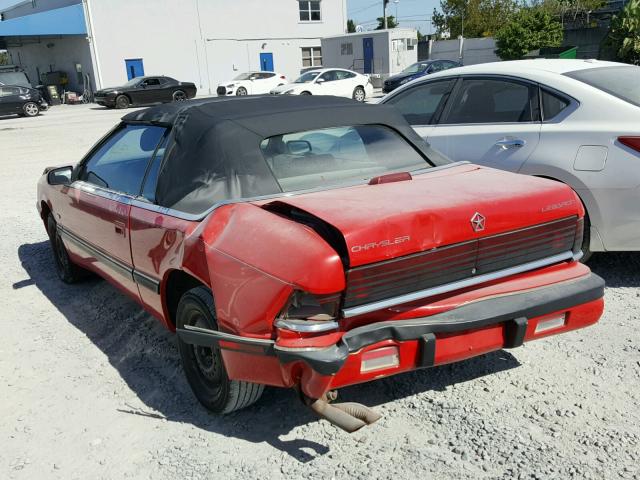 1C3XU4532NF262463 - 1992 CHRYSLER LEBARON RED photo 3