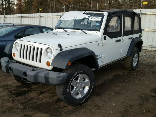 1J4BA3H18AL105660 - 2010 JEEP WRANGLER U WHITE photo 2