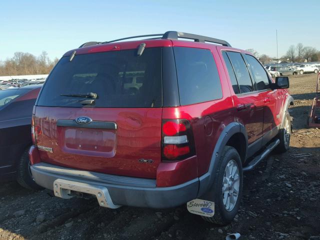 1FMEU73E58UA91633 - 2008 FORD EXPLORER X RED photo 4