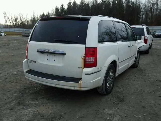 2A8HR64X98R132347 - 2008 CHRYSLER TOWN & COU WHITE photo 4