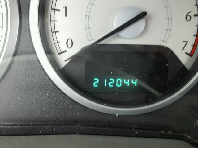 2A8HR64X98R132347 - 2008 CHRYSLER TOWN & COU WHITE photo 8