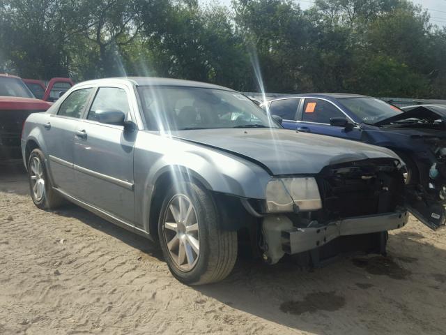 2C3KA53G67H772153 - 2007 CHRYSLER 300 TOURIN GRAY photo 1