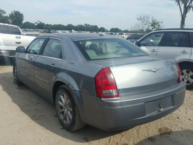 2C3KA53G67H772153 - 2007 CHRYSLER 300 TOURIN GRAY photo 3