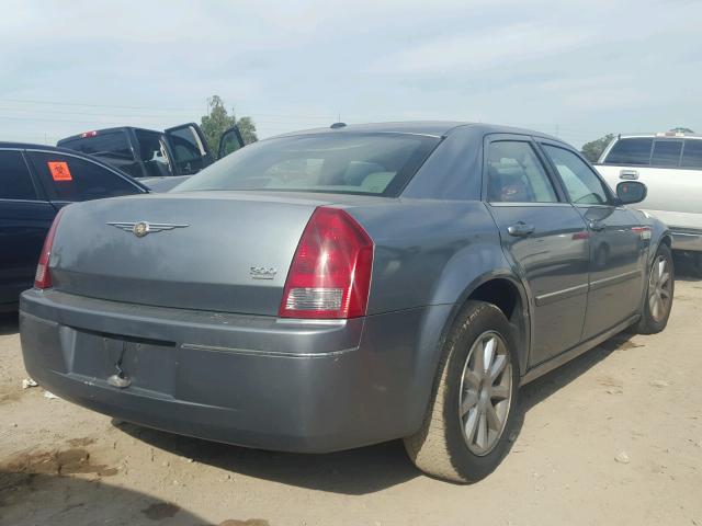 2C3KA53G67H772153 - 2007 CHRYSLER 300 TOURIN GRAY photo 4