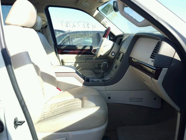 5LMEU88H64ZJ41040 - 2004 LINCOLN AVIATOR 白色 照片 5