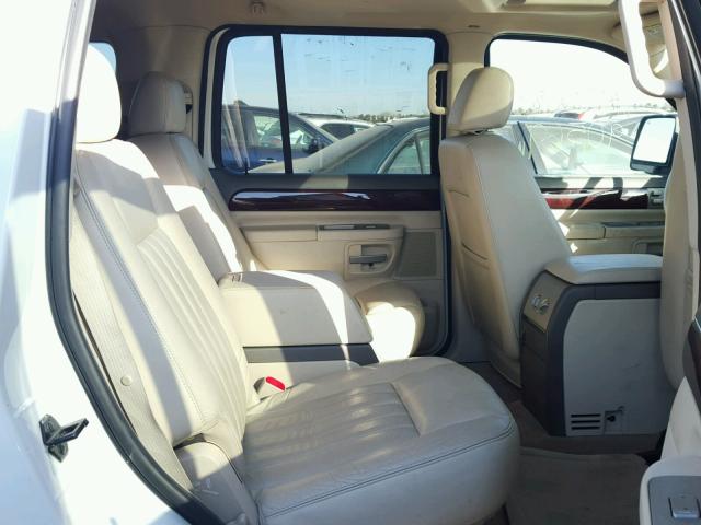 5LMEU88H64ZJ41040 - 2004 LINCOLN AVIATOR WHITE photo 6